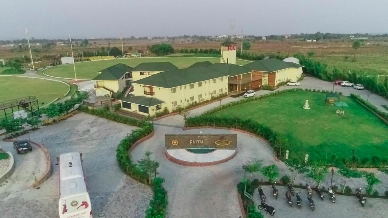 Faith Cricket Club & Resort Bhopal Buitenkant foto