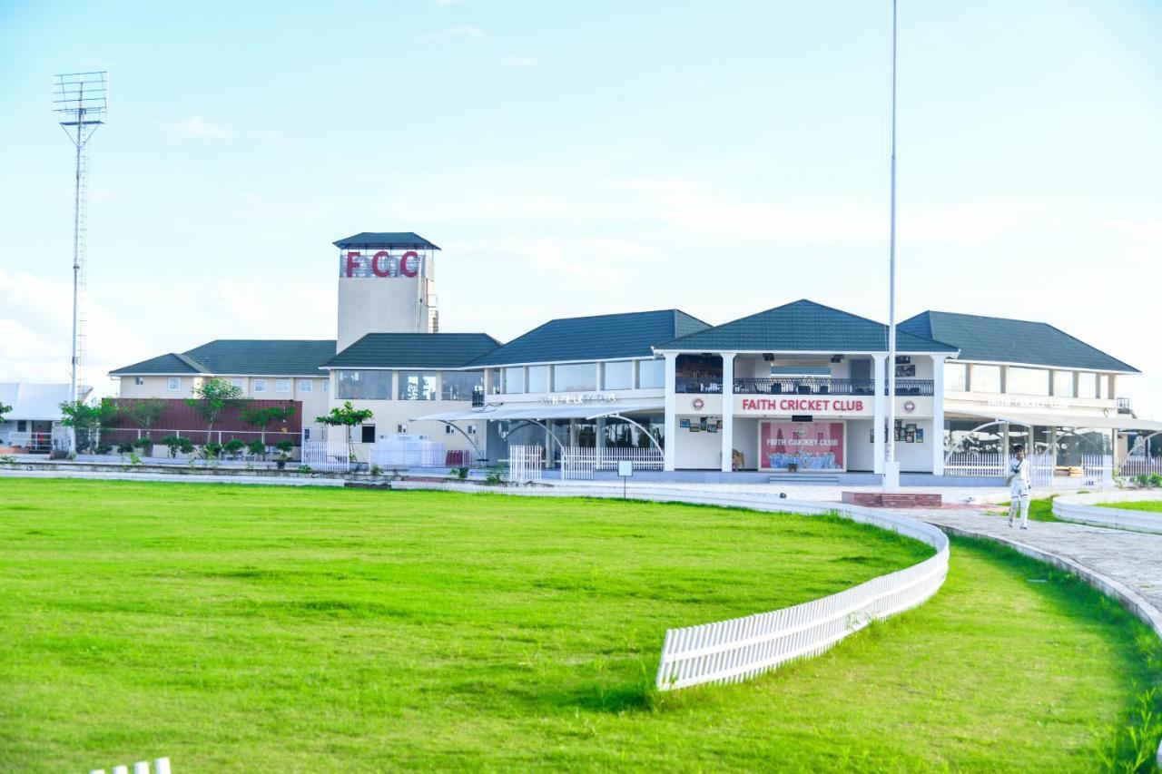 Faith Cricket Club & Resort Bhopal Buitenkant foto