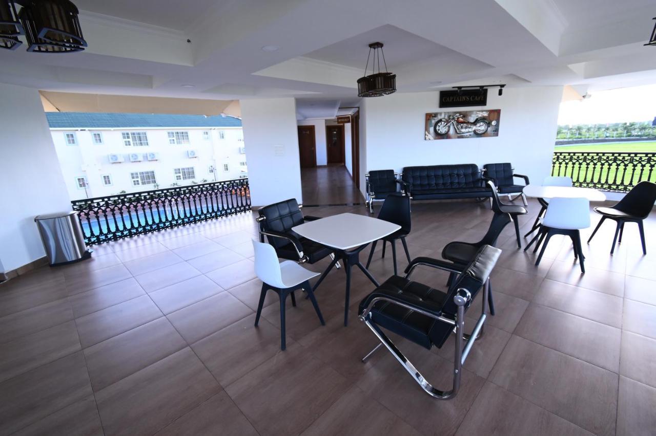 Faith Cricket Club & Resort Bhopal Buitenkant foto